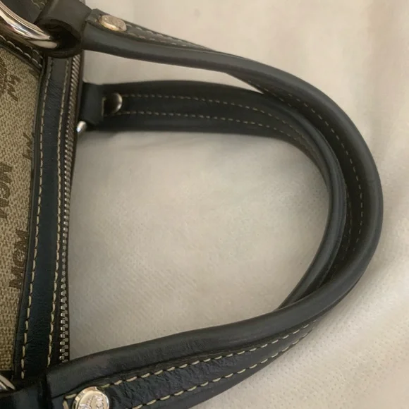 MCM limited boston’s bag - Picture 8 of 11